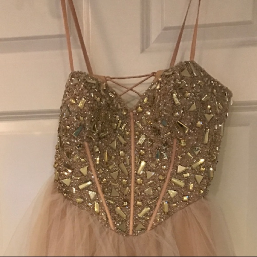 Prom/sweet 16 dress/night out - Picture 6 of 8